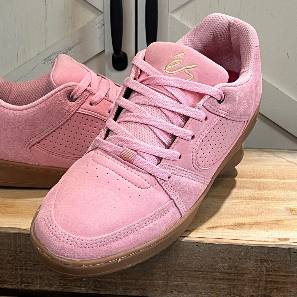 éS Accel Slim Suede Skate Shoe in the "Pink & Gum" Mens 9 Women’s 10.5 - Picture 5 of 11